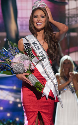 Nia Sanchez, Miss Nevada, with the "MISS USA" sash placed over her shoulder